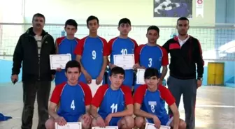 Kars'ta Voleybol Müsabakaları Sone Erdi