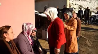 Köseoğlu Trabzonlu Şehidin Anne ve Babasını Ziyaret Ederek Acılarını Paylaştı