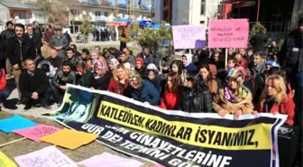 Boğazı Kesilerek Öldürülen Buşra İçin Kadınlar Eylem Yaptı