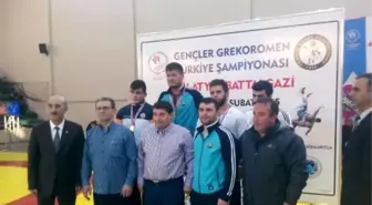 Akhisarlı Güreşçi Türkiye Şampiyonu Oldu