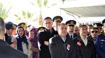 Şehit Pilot Üsteğmen Özkaya, İzmir'de Toprağa Verildi