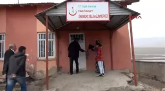 Van - Deprem Hasarlı Sağlık Ocağı Hizmette, Yeni Binası İse Dökülüyor