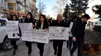 Yenişehir'deki Hayvan Katliamına Pankartlı Protesto