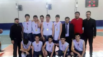 Kilis Belediyespor Basketbolda Şampiyon Oldu