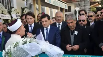 Ünlü Diyetisyen Yelda Kahvecioğlu'na Gözü Yaşlı Veda