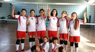 Voleybolda Şehit Mahmutbey Damgası