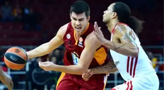 Arroyo'dan Sonra Erceg ve Micov'un da Galatasaray'dan Ayrılabileceği İddia Edildi
