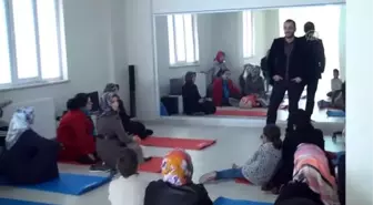 Tatvan'daki Kadınlara 'Beslenme ve Diyet' Semineri Düzenlendi