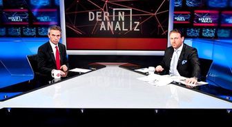 Sevinç İçinde Seyrediyorlar Ama...