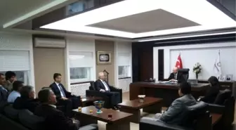 AK Parti Milletvekili Aday Adayı Suat Özsoy Kocasinan Belediyesi Başkanı Ahmet Çolakbayrakdar'a...