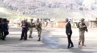 Bakan Yılmaz, Diyana Askeri Kampını Ziyaret Etti