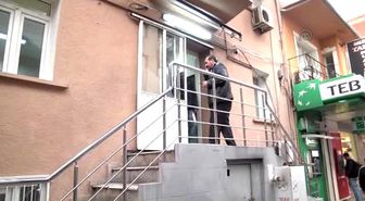Bayraklı'da Cinayet İşleyen 2 Genç Kız, Polise Teslim Oldu