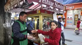 Bu Simit Satış Noktasının Aylık Kirası 4 Bin Tl