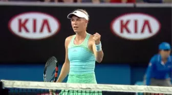 Wozniacki Güle Oynaya Çeyrek Finalde