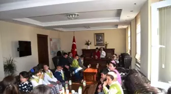 Ayın Öğrencileri Kaymakamı Ziyaret Etti