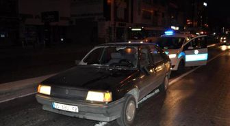 İzmir'de Otomobilin Çarptığı Yaya Ağır Yaralandı