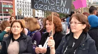 Denizli'de Kadına Şiddete Kaşıklı ve Sazlı Protesto