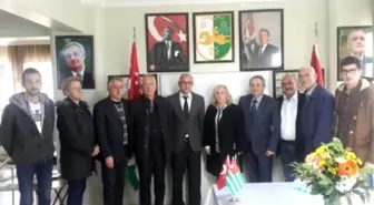 Bilgin Kafkas Derneklerini Ziyaret Etti