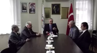 Bik Malatya Şube Müdürü Nihat Abacı, Çiçekleri Satıp Mev'e Bağışladı