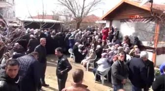 Edirne Kazada Ölen Anne ve Kızı Yan Yana Toprağa Verildi