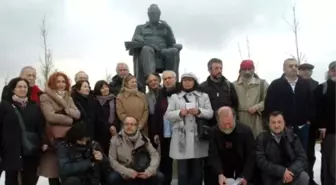 Yaşar Kemal'ın Heykeli Yeni Yerine Taşındı