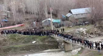 Öğrenciler Açlık Grevine Son Verdi