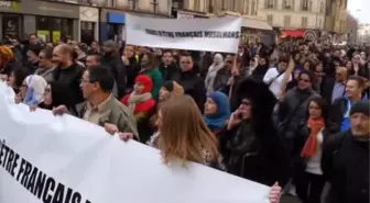 Paris'te İslamofobi Karşıtı Yürüyüş