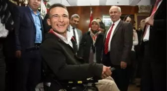 İhtiyaç Sahiplerine Akülü Sandalye