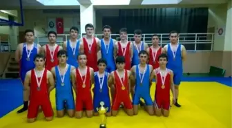 Salihli Belediyespor Güreşte Tutulmuyor