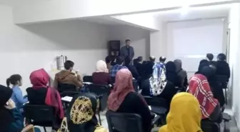 İhh Seminerleri Sürüyor