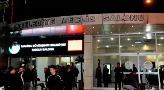 Manisa'da Meclis Toplantısında Arbede