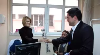Nizip Umut Evi Derneği, Tıp Bayramını Hastanede Kutladı