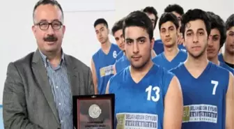 SEU Basket'in Yıldızları Bölge Şampiyonu Oldu