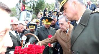 İzmir'deki 18 Mart Töreninde Vali'ye 'Atatürk' Tepkisi