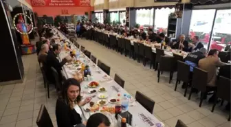 Orhangazi Belediyesi'nden Şehit ve Gazi Yakınlarına Yemek