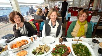 Foça Zeytindalı, İsviçreli Konuğunu Misafir Etti