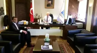 Kaynaşlı'da Elektrik Kabloları Yer Altına Alınıyor