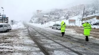 Sertavul Geçidi Zincirsiz Geçit Vermiyor