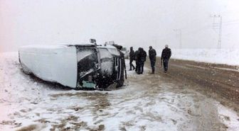 Yüksekova'da Kaza: 9 Yaralı