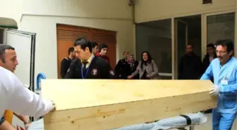 Birlikte Yaşadığı Kadın ve Üniversiteli Oğlunu Öldürdü