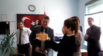 Erhan Öğretmene Okulda Doğum Günü Sürprizi