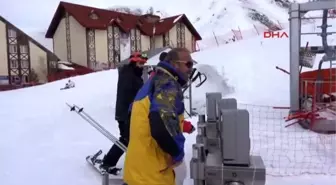 Gökhan Tepe Palandöken'de Snowboard Yaptı