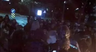 ODTÜ'de Camiye Giden Başörtülülere Saldırdılar