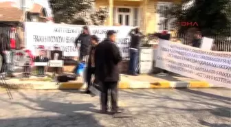 Tacikistan Başkonsolosluğu Önünde Kuvatov Protestosu