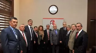 Türkiye Muhtarlar Derneği Eskişehir Şubesi'nden Vali Tuna'ya Ziyaret