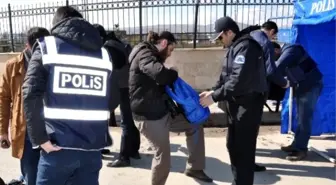 Diyarbakır'daki 8 Ölümlü Silahlı Kavgaya İlişkin Dava Sivas'ta Görüldü
