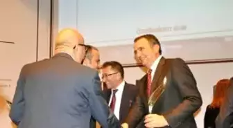 Zeytin Çekirdekleri' Ayvalık Belediyesine Ödül Getirdi