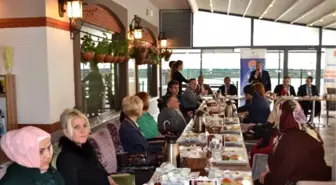 Beyazay Derneği Çerkezköy'de Sertifika Verdi