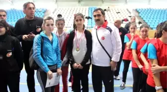 Badminton Müsabakaları Tamamlandı