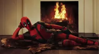 Ryan Reynolds Excites Fans With Hot Pic İn 'Deadpool' Costume